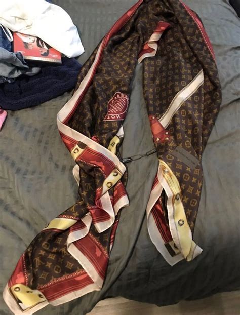 authentic louis vuitton scarf|louis vuitton scarf men.